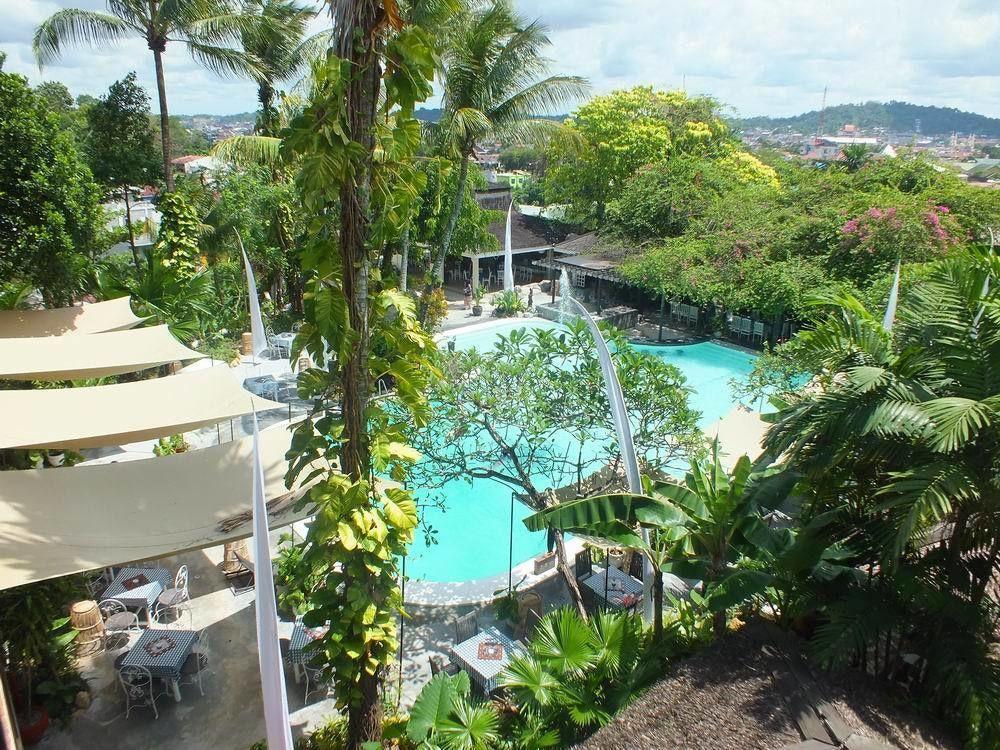 Mesra Business & Resort Hotel Samarinda Exterior foto