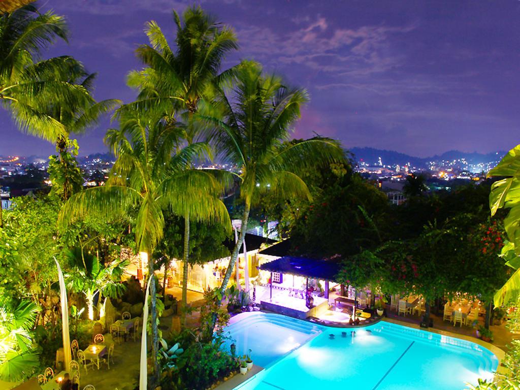 Mesra Business & Resort Hotel Samarinda Exterior foto